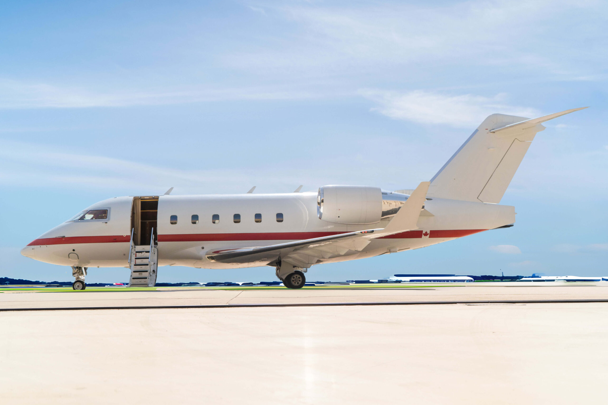 Challenger 604 Private Jet Exterior