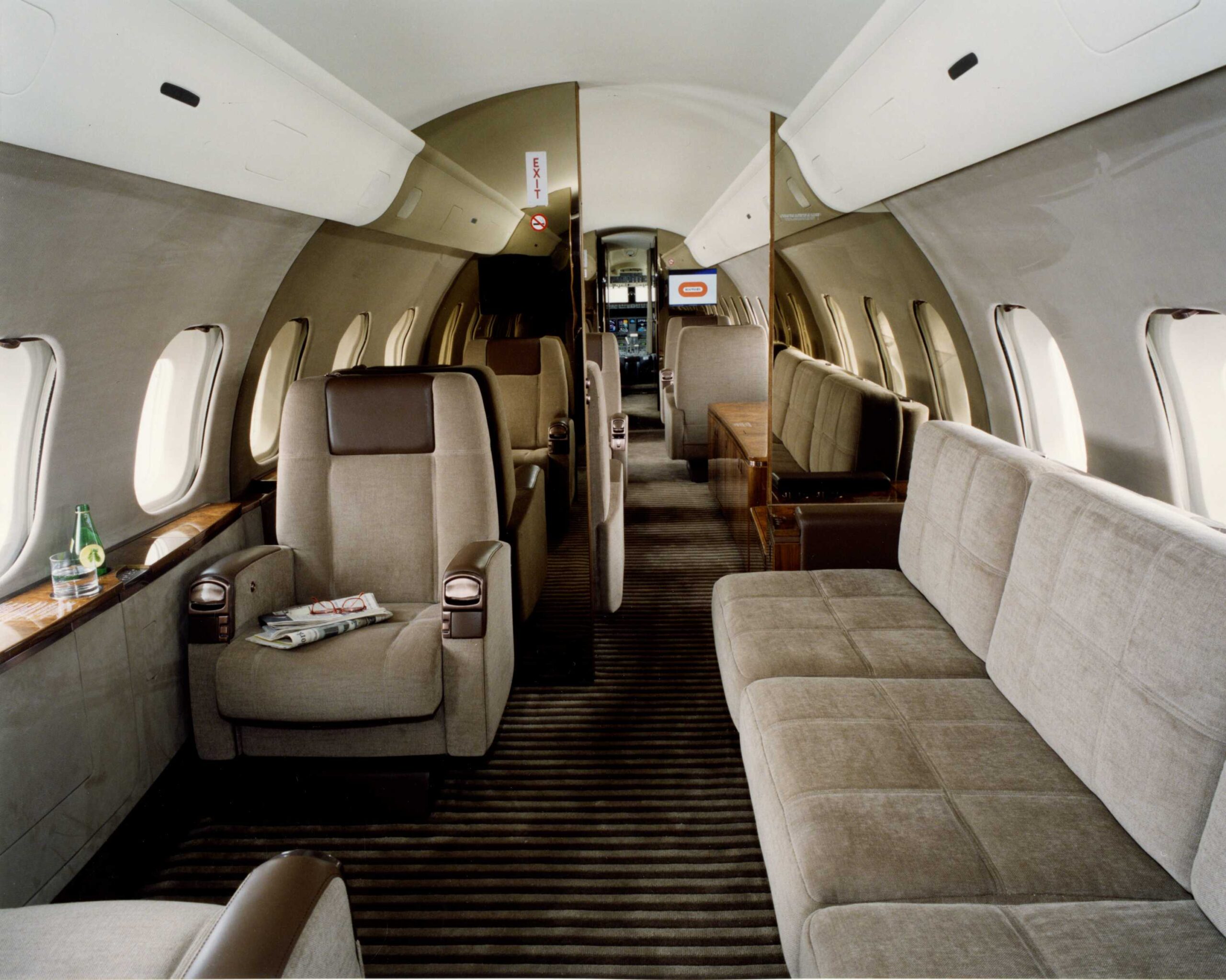 Global 5000 Charter INT AFT CABIN
