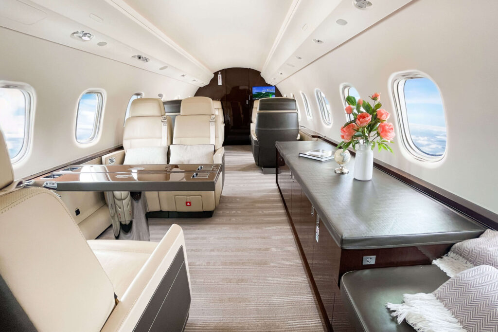 Global 6000 Charter Flights