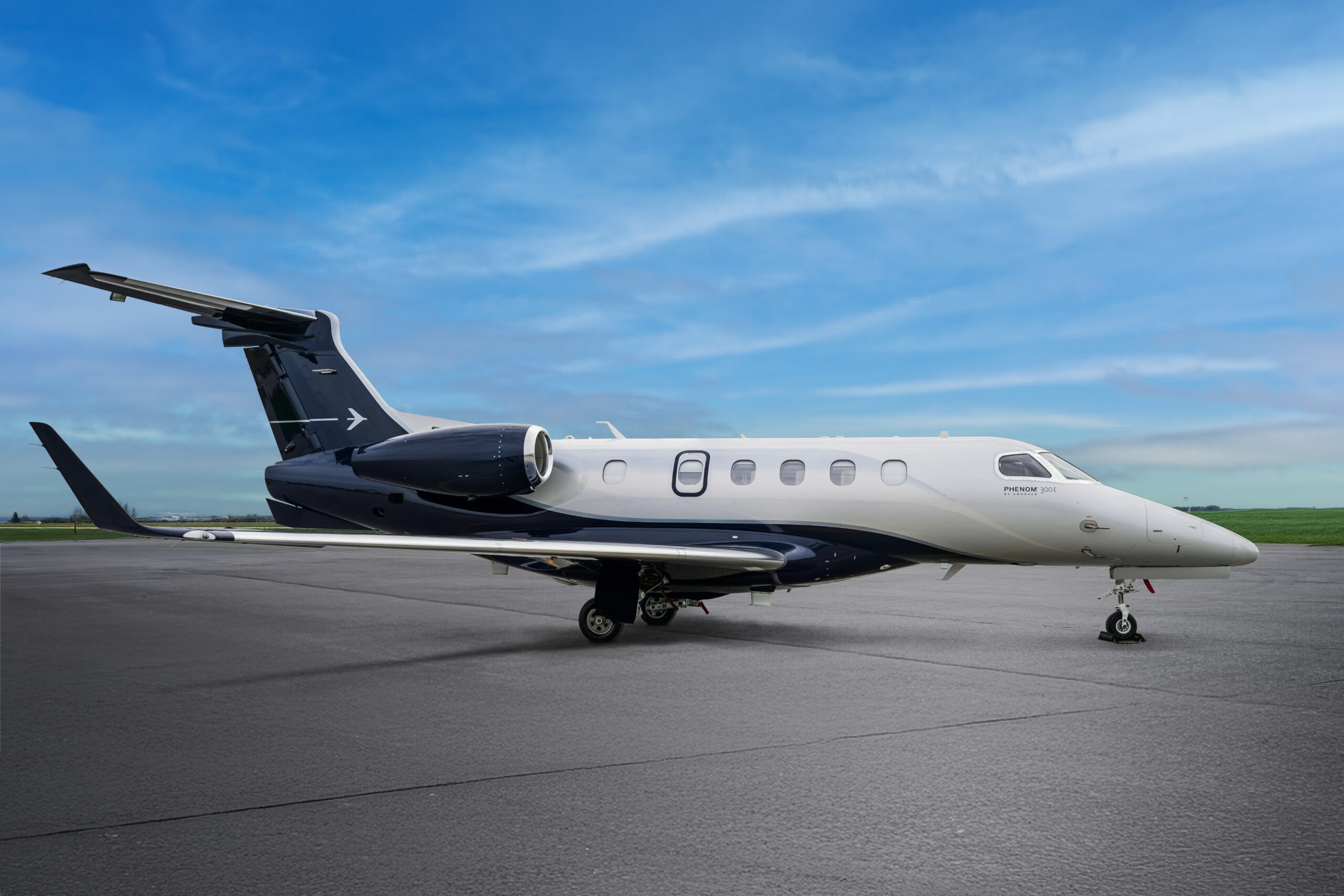 Phenom-300-Exterior