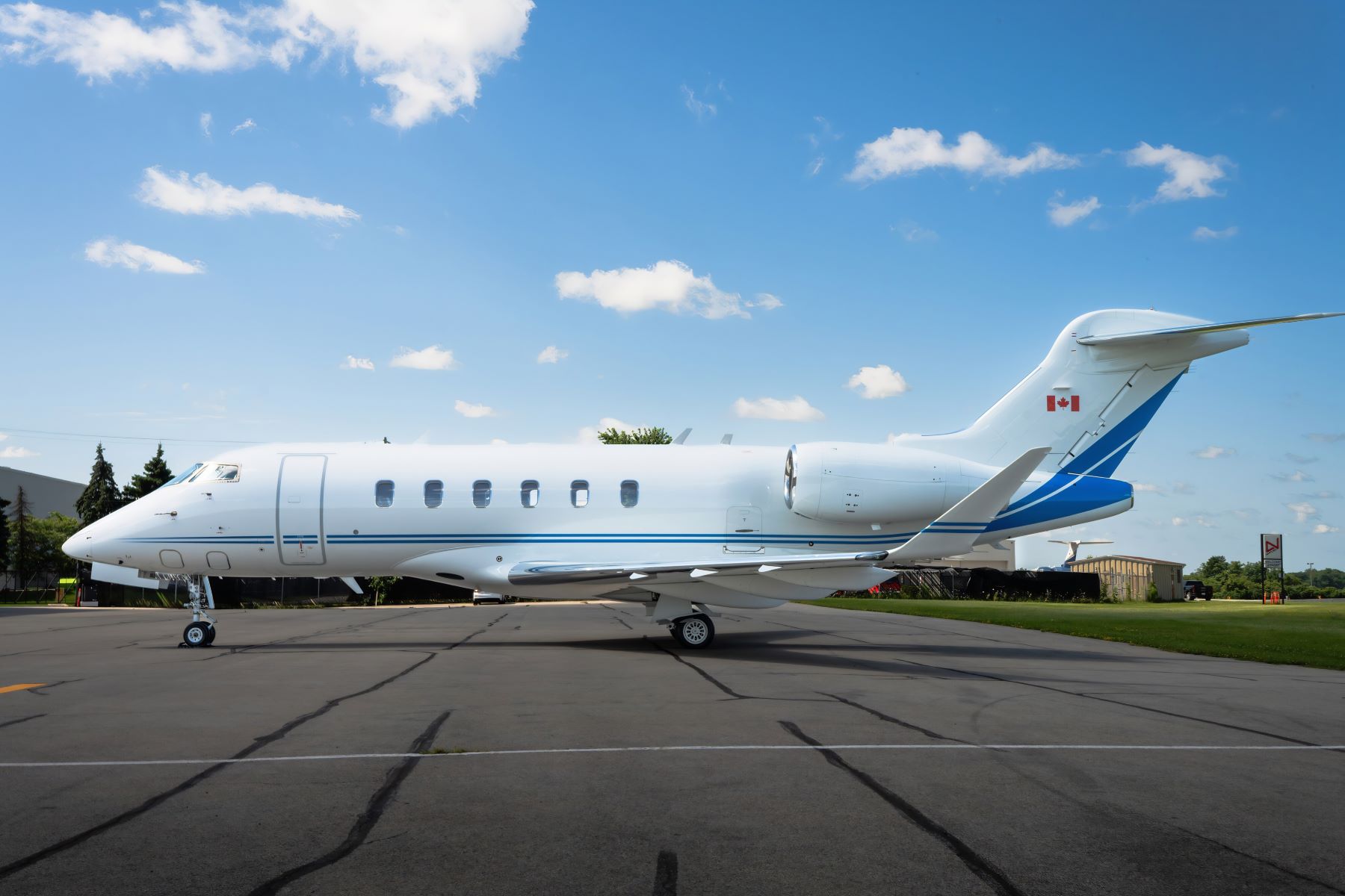 Side View Challenger Charter