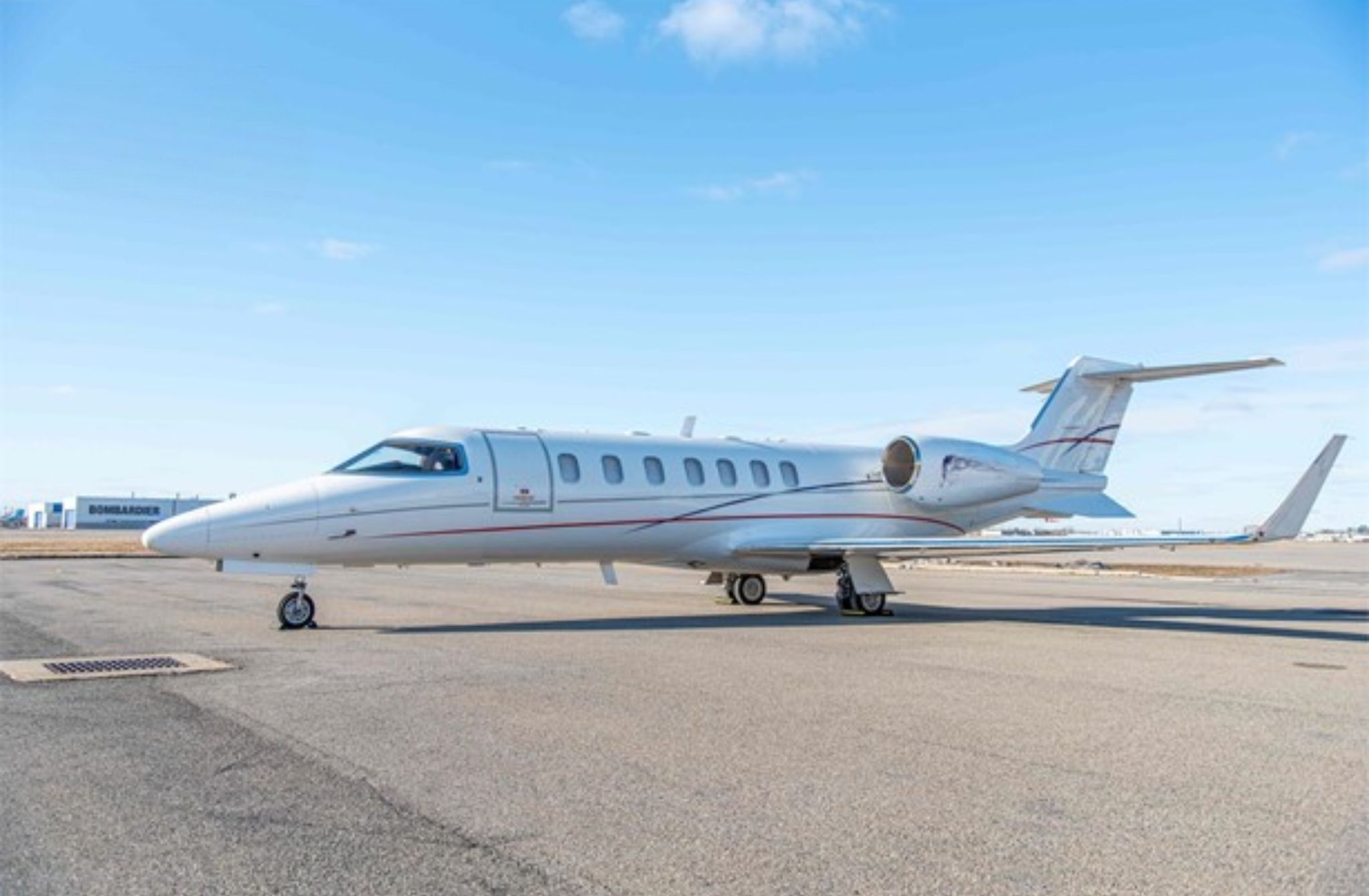 Learjet 40XR Exterior